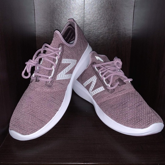 ladies new balance shoes